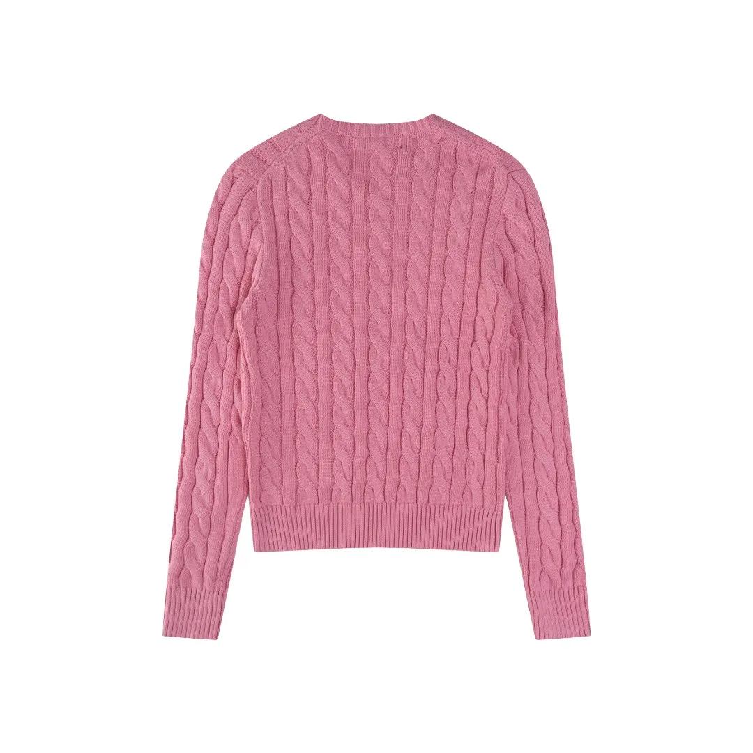 P220 #R91 RALPH LAUREN Ralph Lauren fourteen colors classic small label embroidery round neck pullover cable cardigan sweater men's top, high-density LOGO embroidery on the chest, original customization of tag accessories. Made of pure cotton yarn, pure cotton is skin-friendly and comfortable, small label war horse embroidered twist button round neck sweater 🐎 high quality, follow the blogger to learn how to wear it! Let’s buy a Ralph Lauren cable sweater. It’s a super hard-to-find series after it became popular. It’s hard to find one on the official website. It’s simple and practical to wear, with a lazy and loose feel. The thickened fabric has more texture, feels soft and delicate, and has a loose fit. Whether worn alone or layered, you can wear different styles of fashion with just one piece!   Size：XS S M L Sleeve length: 59/60/61/62/63